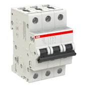 Voir nos disjoncteurs triphasé 20A Disjoncteur triphasé 20A ABB S203-C20 courbe C 3P 10kA